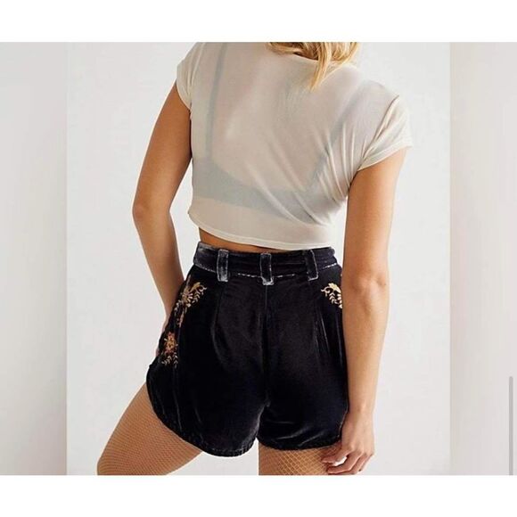 NWT Free People Wild Roses Embroidered Shorts Size 8 - Picture 4 of 8